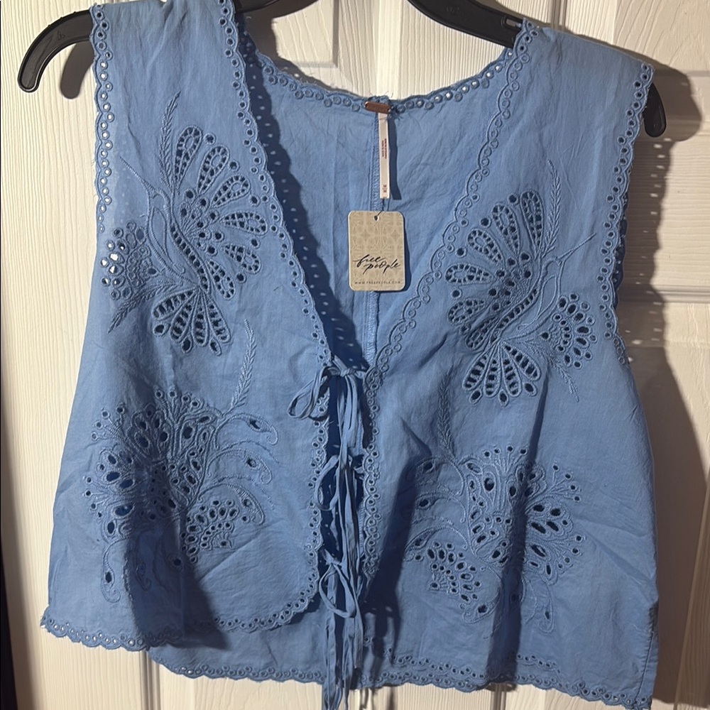 NWT Free People Blue Eyelet Lace-Up Sleeveless Blouse Retail $78 
Open to offers